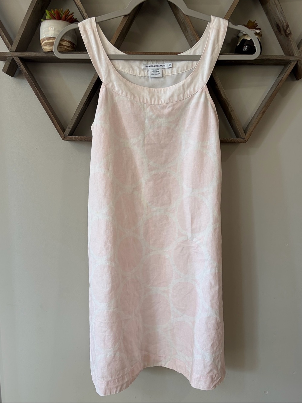 Island Company pale pink and white linen dress. Size XS.